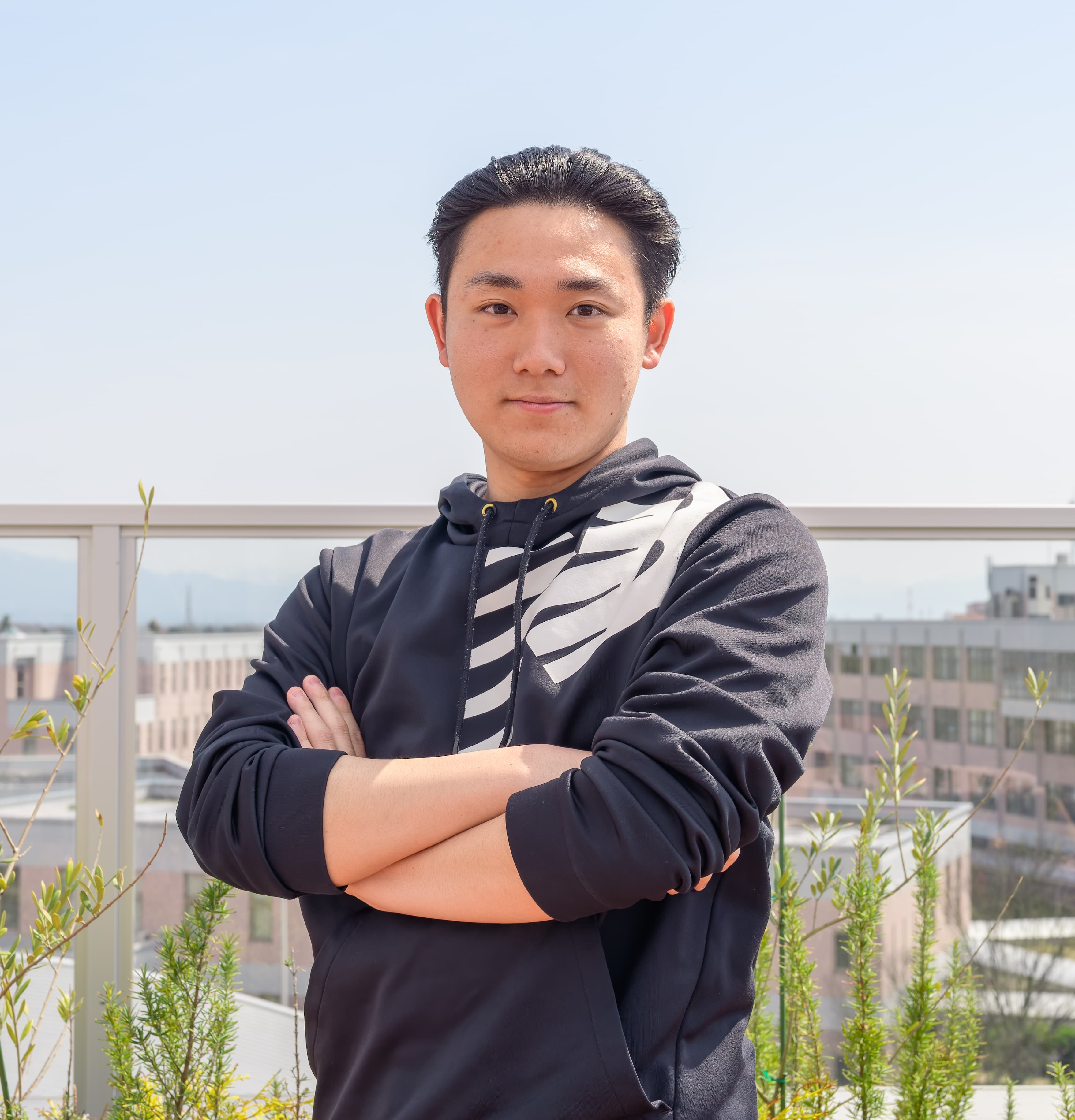 小山 智也